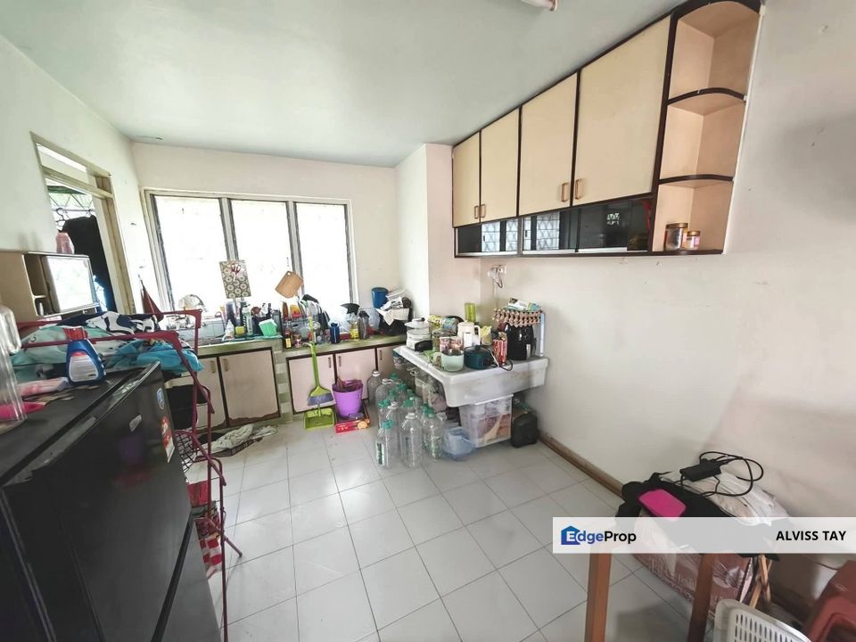  Ungku Tun Aminah / Skudai / Low Cost Flat / Renovation / For Sale , Johor, Johor Bahru
