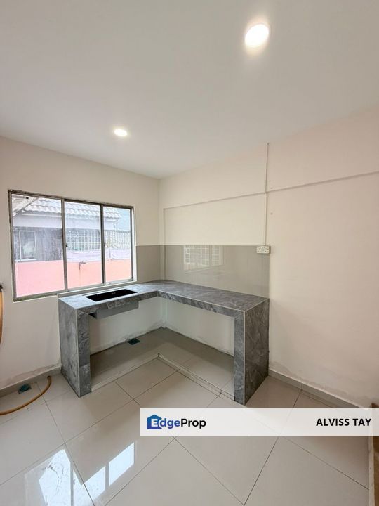 Jalan Ketapang 10 , Taman Rinting Flat / 3 Bedroom / Renovation Unit , Johor, Masai