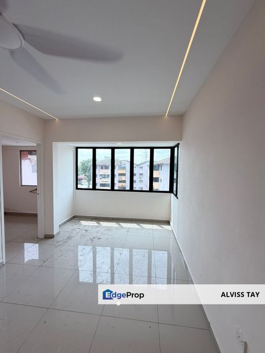 Jalan Ketapang 10 , Taman Rinting Flat / 3 Bedroom / Renovation Unit , Johor, Masai