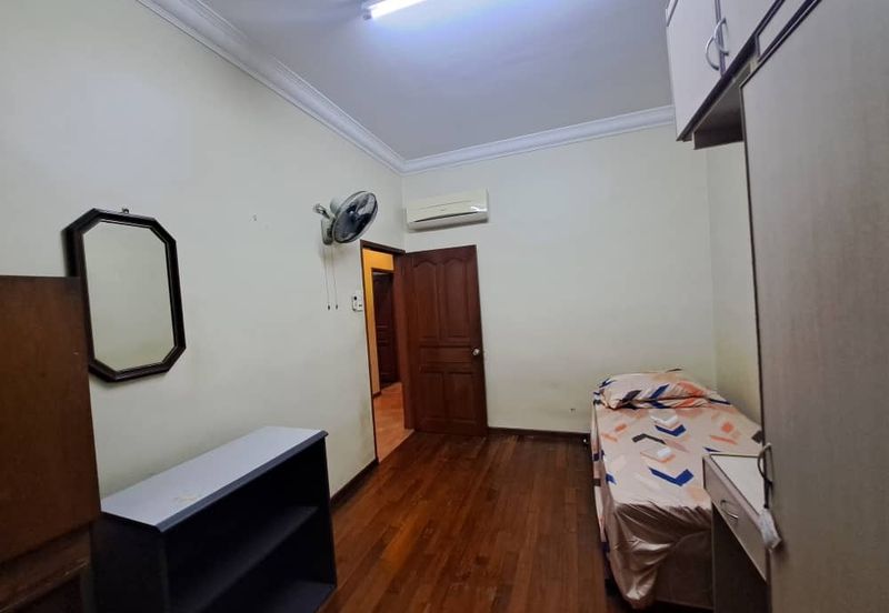 Taman Nong Chik Heights