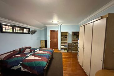 Taman Nong Chik Heights