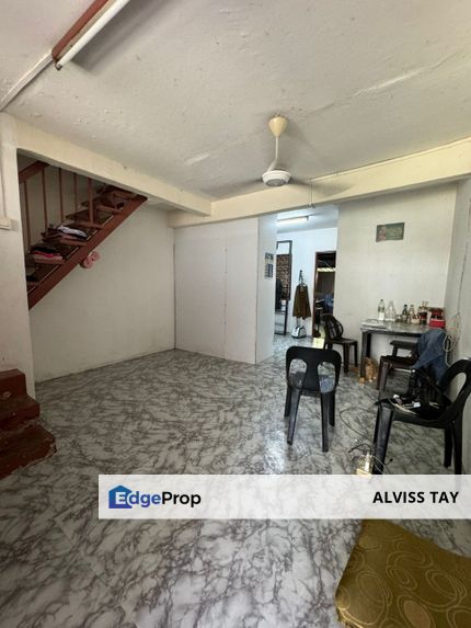 Jalan Permatang Taman Desa Jaya / Double Storey Low cost  /  2 Bedroom , Johor, Johor Bahru