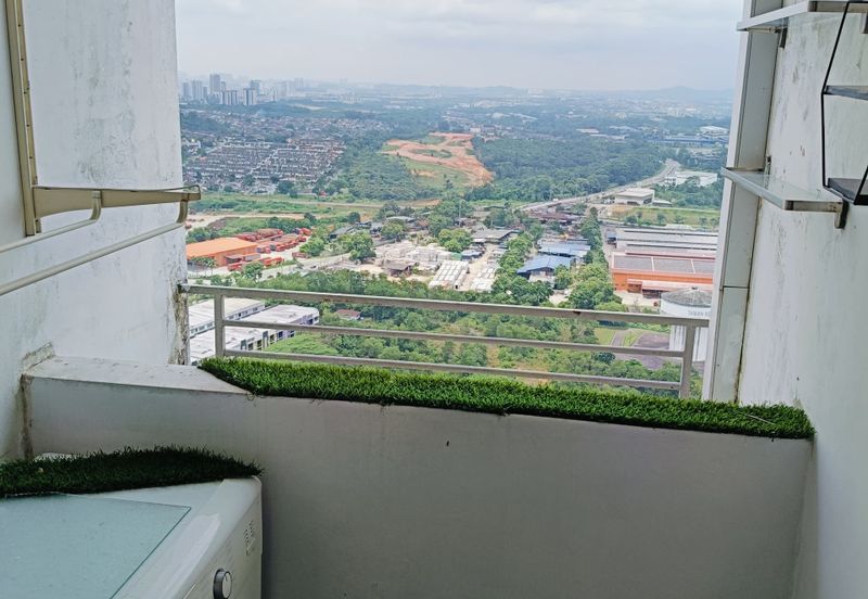 D'Summit Residences @ Kempas Utama