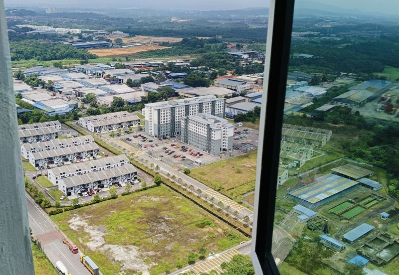 D'Summit Residences @ Kempas Utama