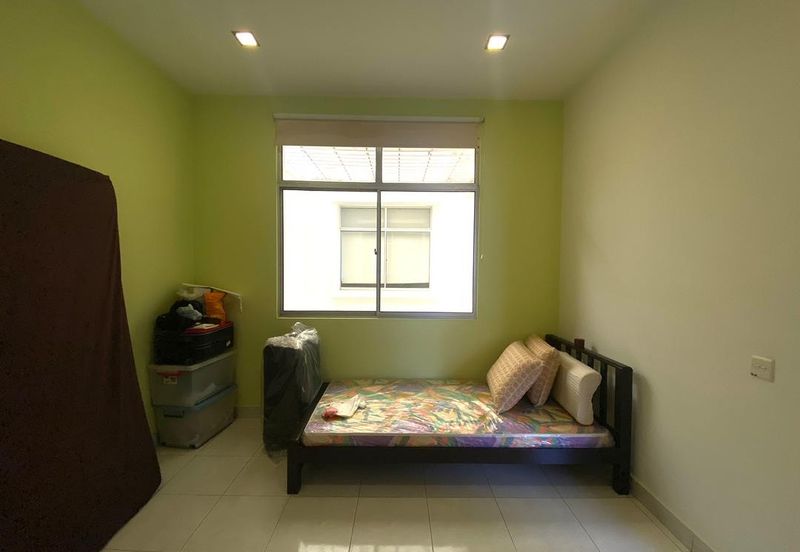 Caryota Square At Setia Tropika 4 / 4 Bedroom / Renovation Unit / Facing South West