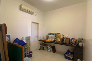 Caryota Square At Setia Tropika 4 / 4 Bedroom / Renovation Unit / Facing South West