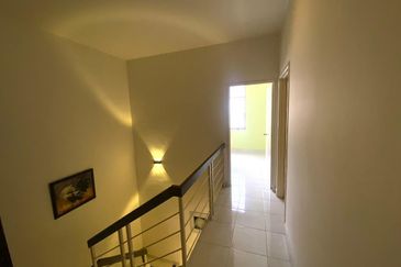 Caryota Square At Setia Tropika 4 / 4 Bedroom / Renovation Unit / Facing South West