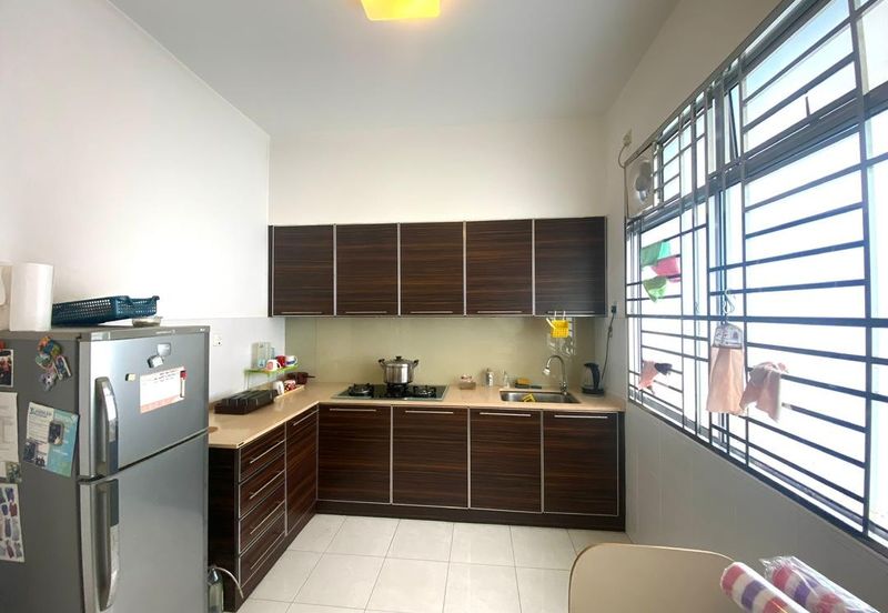 Caryota Square At Setia Tropika 4 / 4 Bedroom / Renovation Unit / Facing South West