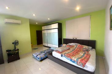 Caryota Square At Setia Tropika 4 / 4 Bedroom / Renovation Unit / Facing South West