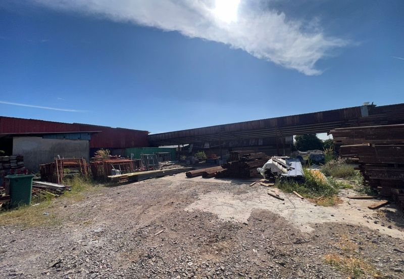 【 四湾工业地 】Medium Industrial Land @ Pengerang 【4.5亩 中工业地】出售（靠近大路）