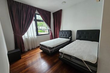 🏡 Jalan Anjung @ Horizon Hills / Double Storey Bungalow House  / 6 Bedroom /  Guard & Gated 