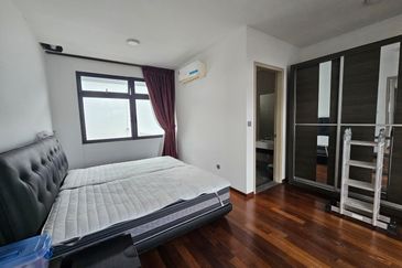 🏡 Jalan Anjung @ Horizon Hills / Double Storey Bungalow House  / 6 Bedroom /  Guard & Gated 