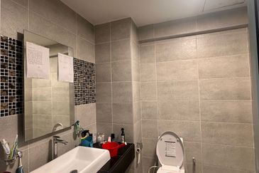 Aloha Tower Condominium