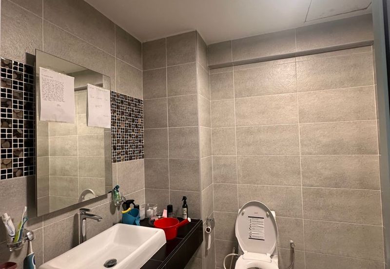 Aloha Tower Condominium