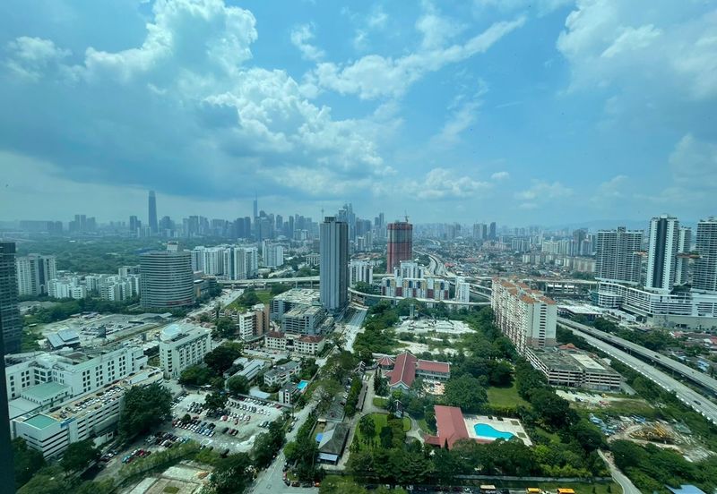 Kuala Lumpur City, KLCC View (Resort Style Condo)