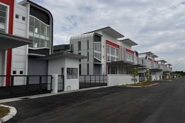 Suria Industrial Park (SIP)