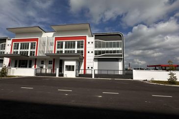 Suria Industrial Park (SIP)