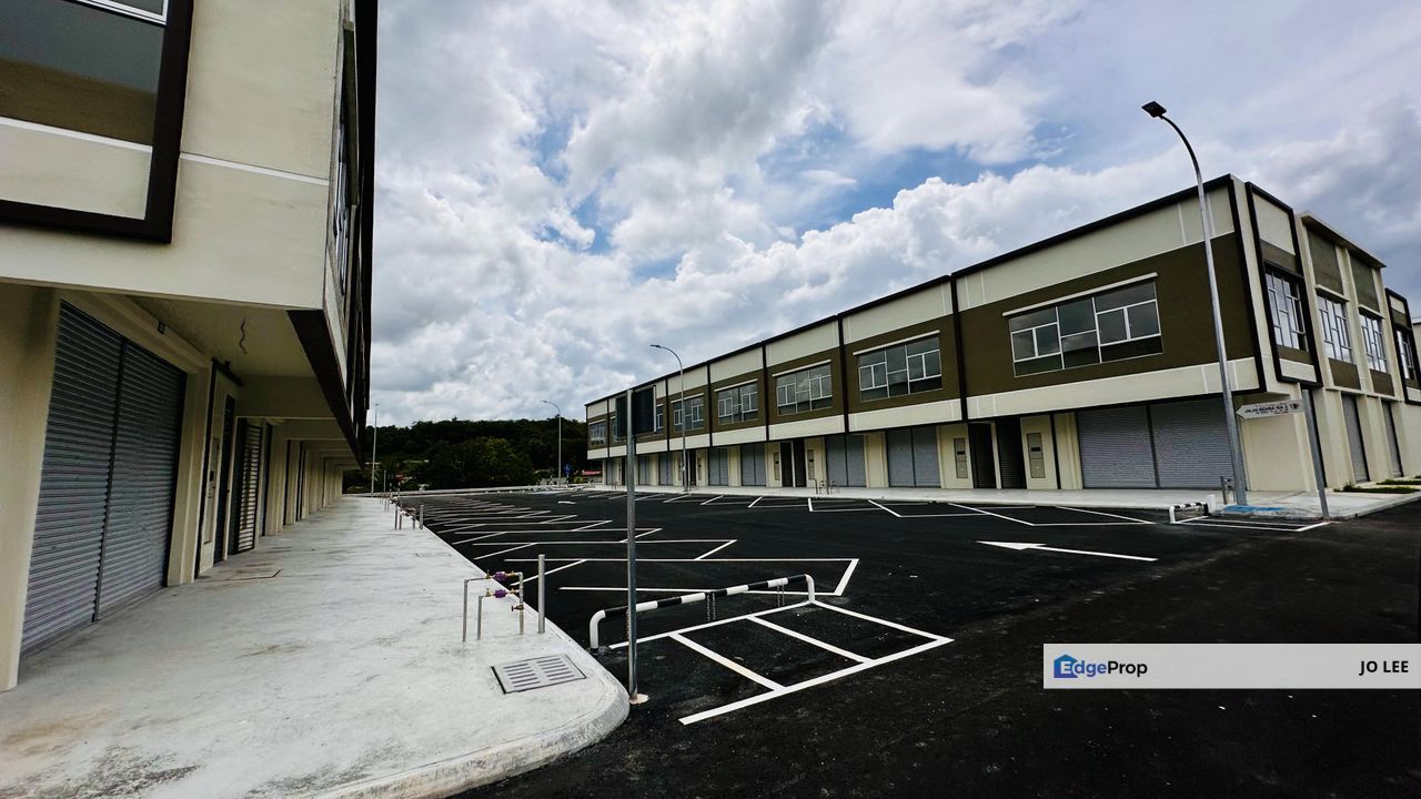 Seremban, Sendayan Single Storey Shop (Next to Maid Road), Negeri Sembilan, Seremban