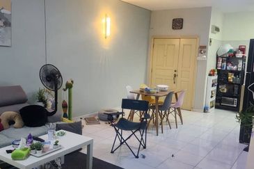 Kristal Villa Condominium