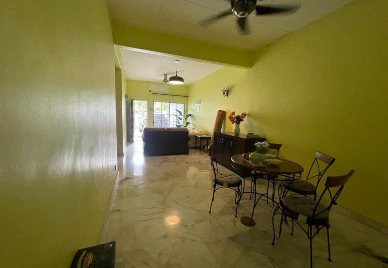 Persiaran Puncak Alam 1 