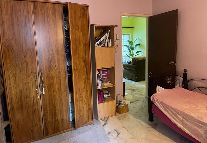 Persiaran Puncak Alam 1 