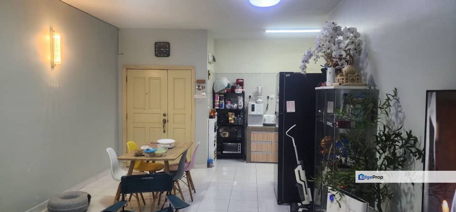 BELOW MARKET VALUE - KRISTAL VILLA CONDO KAJANG, Selangor, Kajang