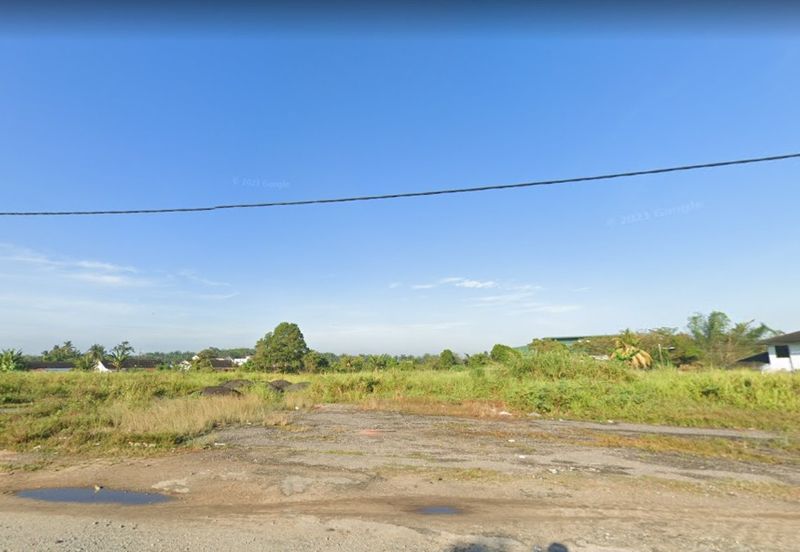 Commercial Land At Pekan Nanas For Rent