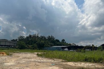 Seelong, Senai Converted Industrial Land For Rent