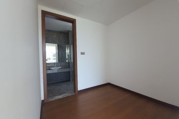 Emerald Bay @ Puteri harbour