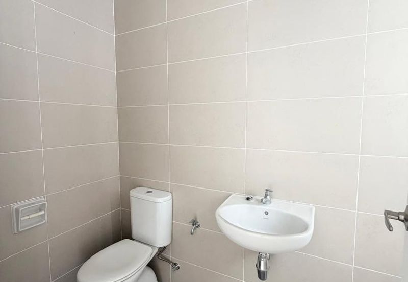 Horizon Hills Penthouse For Sale 