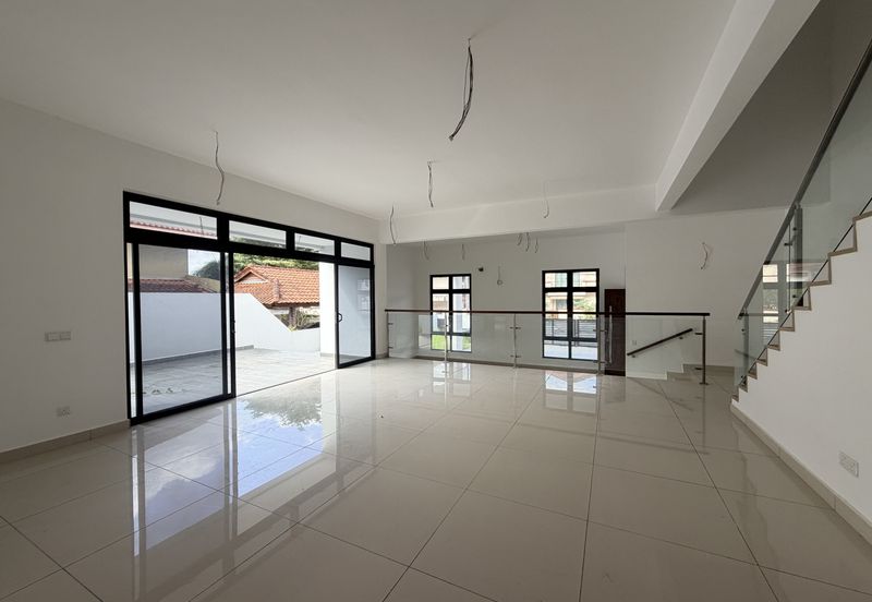 2 Storey Semi D @ Tmn Perling For Sale 