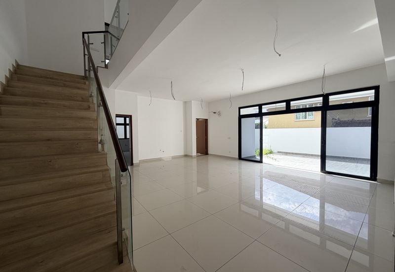 2 Storey Semi D @ Tmn Perling For Sale 