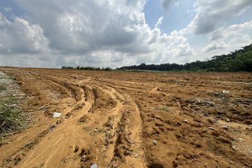 Senai Medium Industry Land For Sale