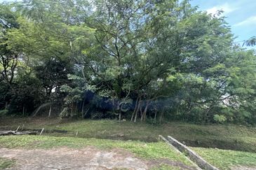 Commercial land @ Bandar Baru Kota Puteri For Sale