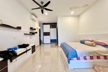 Horizon Hills 2 Sty Bungalow For Sale 