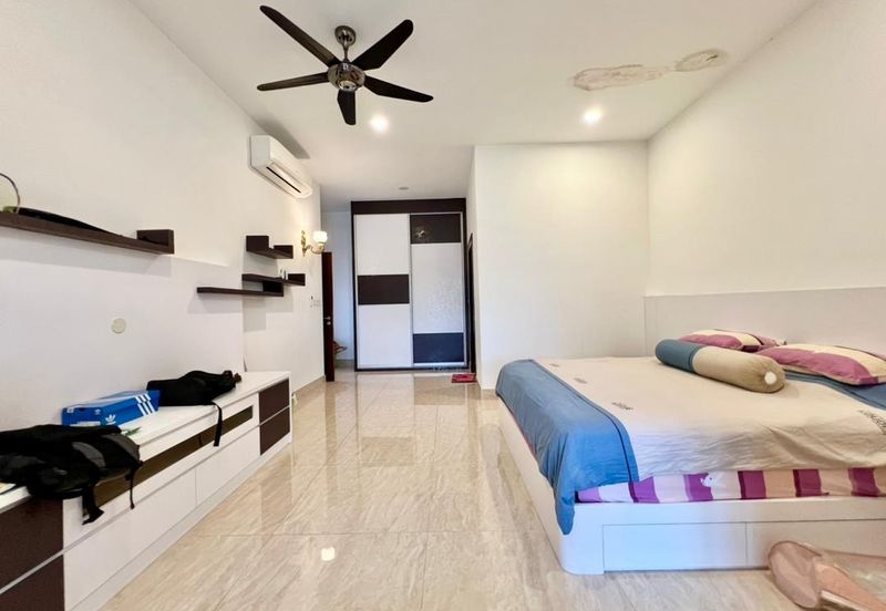 Horizon Hills 2 Sty Bungalow For Sale 