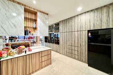 Horizon Hills 2 Sty Bungalow For Sale 