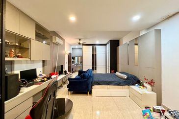 Horizon Hills 2 Sty Bungalow For Sale 