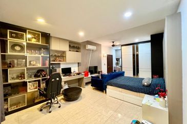 Horizon Hills 2 Sty Bungalow For Sale 