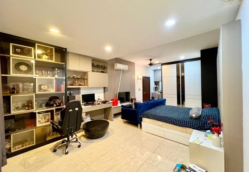 Horizon Hills 2 Sty Bungalow For Sale 