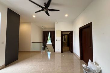 Horizon Hills 2 Sty Bungalow For Sale 