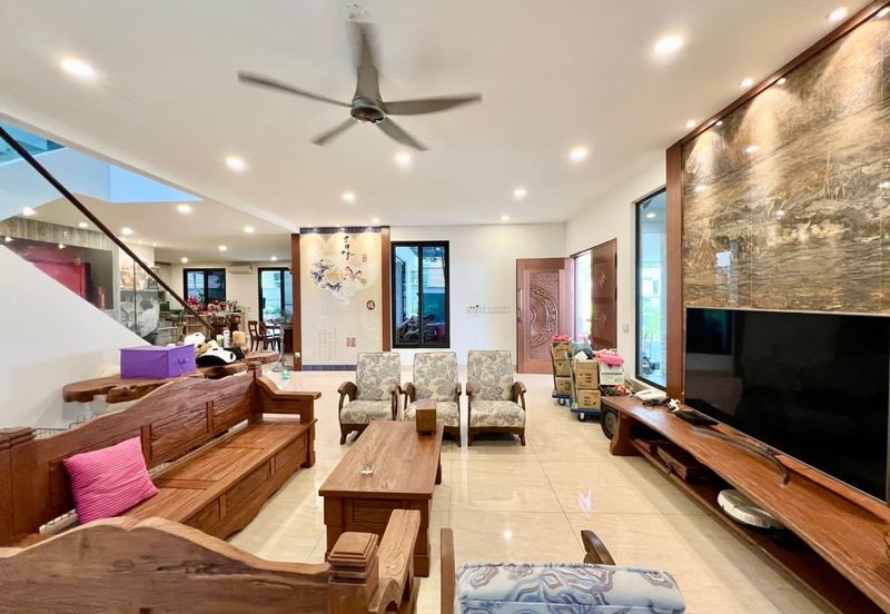 Horizon Hills 2 Sty Bungalow For Sale 