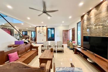 Horizon Hills 2 Sty Bungalow For Sale 