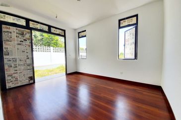 Horizon Hills 3 storey Link Bungalow  For Sale 