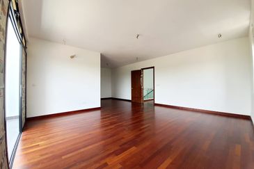 Horizon Hills 3 storey Link Bungalow  For Sale 