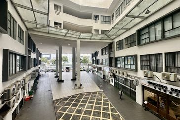 Renovated Office @ Indah Walk 3, Bukit Indah for Sale 