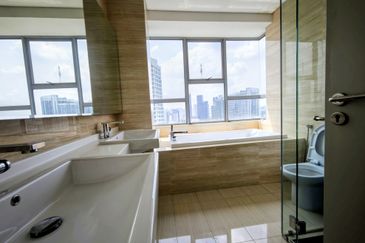 Suasana Bukit Ceylon