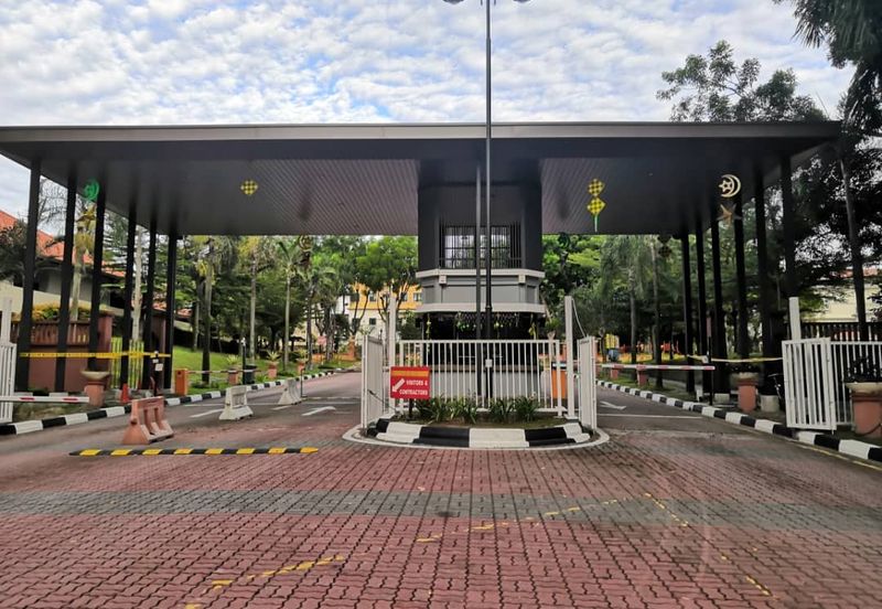 Exquisite and exclusive bungalow nestled on the higher hillside, offering breathtaking panoramic views. 