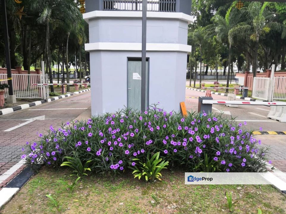 Exquisite and exclusive bungalow nestled on the higher hillside, offering breathtaking panoramic views. , Selangor, Subang Heights