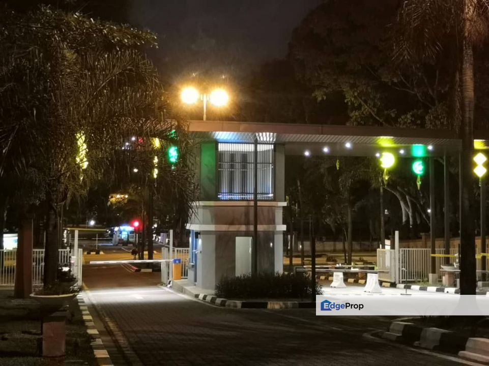 Exquisite and exclusive bungalow nestled on the higher hillside, offering breathtaking panoramic views. , Selangor, Subang Heights